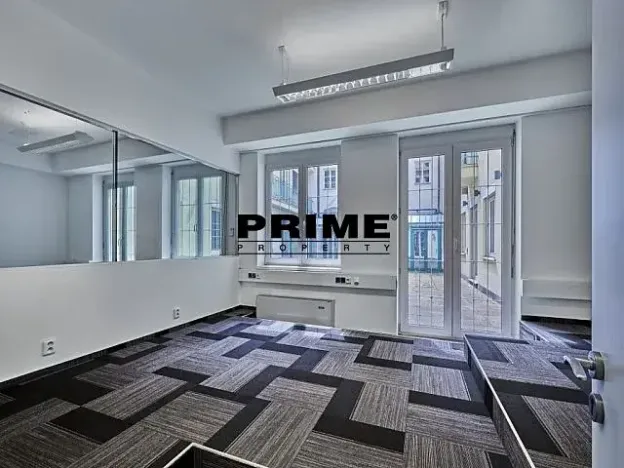 Pronájem kanceláře, Praha - Nové Město, Soukenická, 244 m2