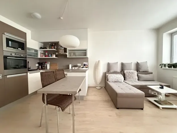 Pronájem bytu 2+kk, Brno, Hvozdecká, 45 m2
