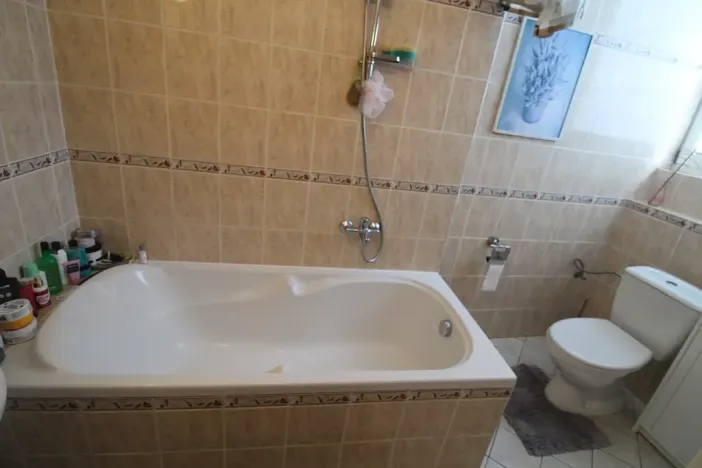 Prodej bytu 2+1, Karlovy Vary, Kolmá, 97 m2