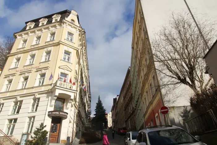 Prodej bytu 2+1, Karlovy Vary, Kolmá, 97 m2