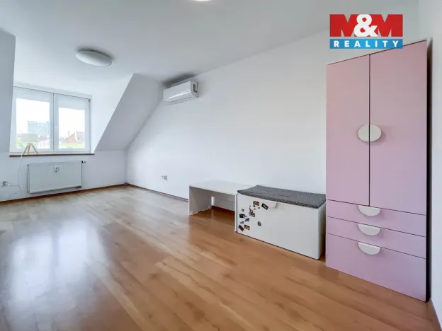 Pronájem bytu 4+1, Praha - Nusle, U družstva Repo, 93 m2