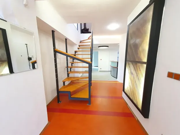 Pronájem kanceláře, Praha - Smíchov, Na Hřebenkách, 200 m2