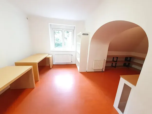 Pronájem kanceláře, Praha - Smíchov, Na Hřebenkách, 200 m2