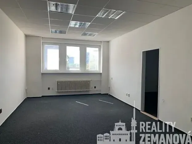 Pronájem kanceláře, Praha - Žižkov, U zásobní zahrady, 347 m2