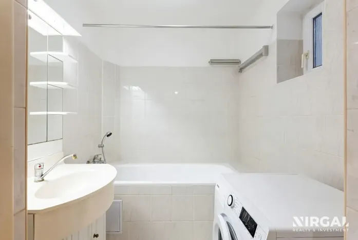 Prodej bytu 2+1, Praha - Vinohrady, Na Folimance, 63 m2