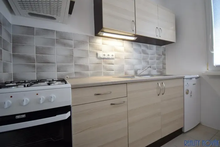 Pronájem bytu 1+1, Ústí nad Labem - Severní Terasa, Stavbařů, 42 m2