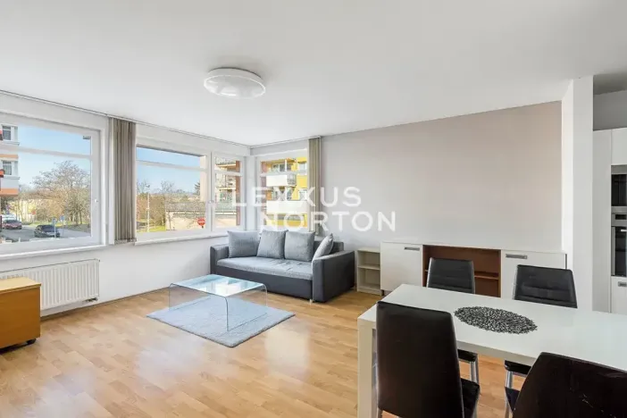 Prodej bytu 1+kk, Praha - Libeň, Nad Okrouhlíkem, 47 m2