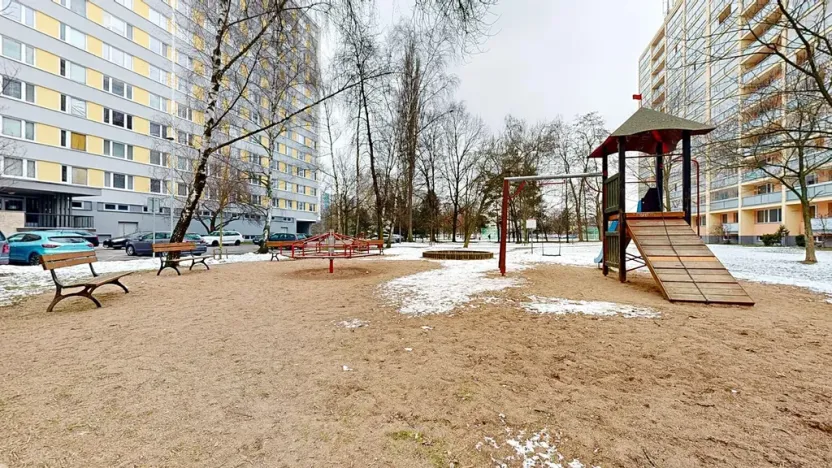 Prodej bytu 3+1, Pardubice, Družby, 78 m2