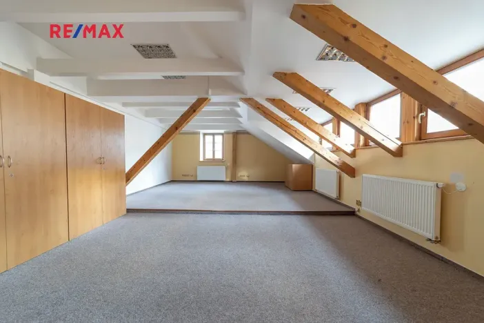 Prodej komerční nemovitosti, Šumperk, nám. Míru, 200 m2