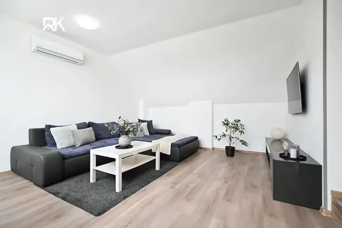 Pronájem bytu 2+kk, Kostelní Lhota, 57 m2