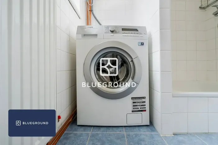 Pronájem bytu 1+kk, Praha - Smíchov, Ostrovského, 36 m2