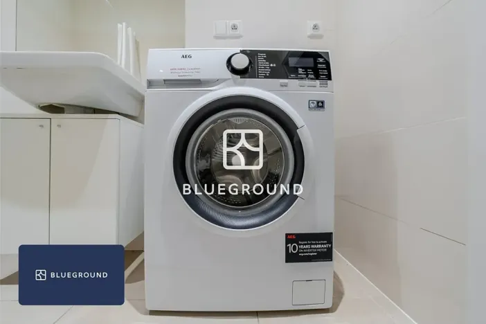 Pronájem bytu 1+kk, Praha - Vršovice, 28. pluku, 37 m2