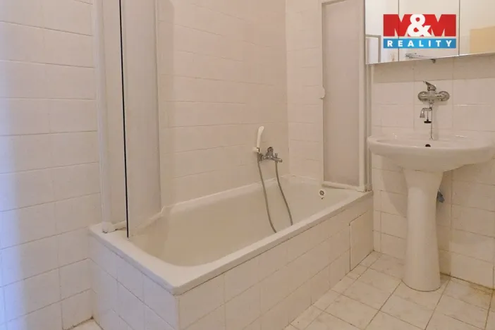 Pronájem bytu 3+kk, Ronov nad Doubravou, Zámecká, 84 m2