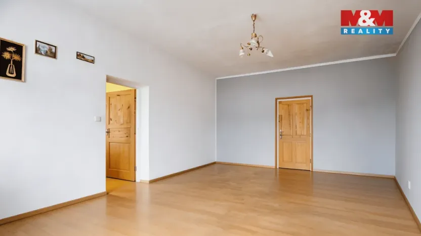 Prodej bytu 2+1, Chabařovice, Husovo náměstí, 88 m2