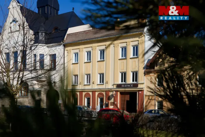 Prodej bytu 2+1, Chabařovice, Husovo náměstí, 88 m2