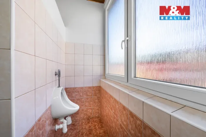 Pronájem kanceláře, Klatovy - Klatovy III, Pod Hůrkou, 211 m2