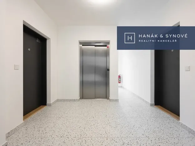 Pronájem bytu 2+kk, Pohořelice, U Kasáren, 52 m2