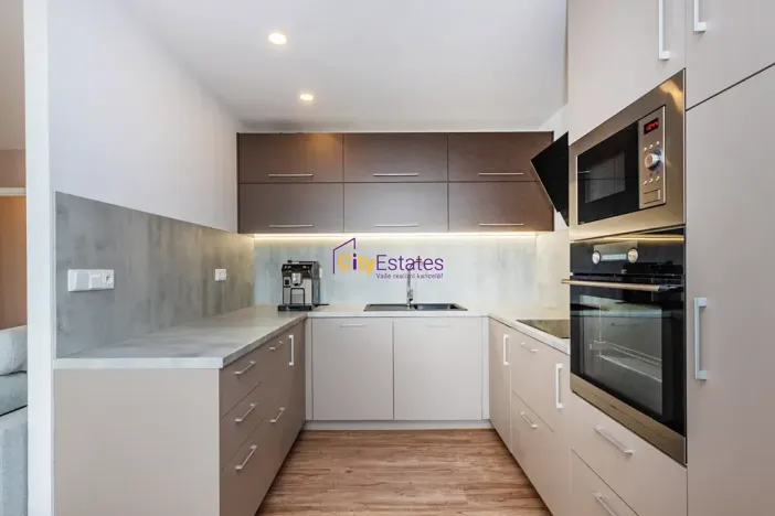 Prodej bytu 3+kk, Praha - Prosek, Lovosická, 67 m2