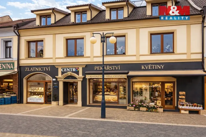 Pronájem obchodního prostoru, Benešov, Masarykovo náměstí, 50 m2