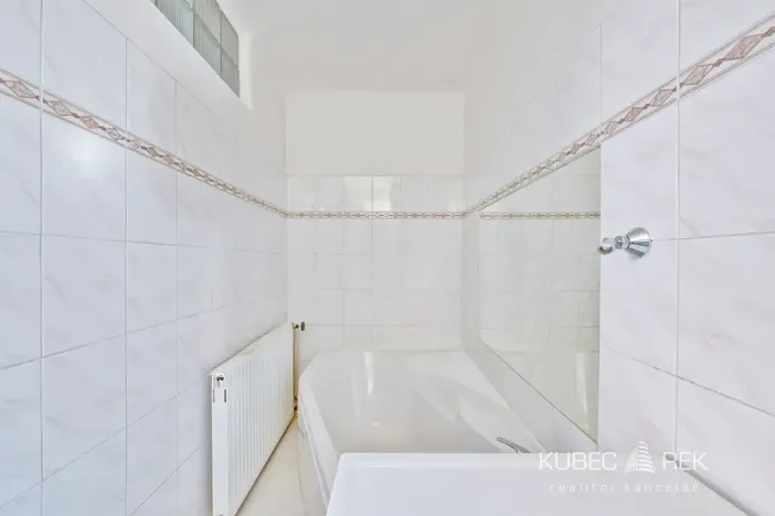 Prodej rodinného domu, Malšice, Lomská, 240 m2