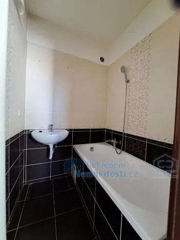 Prodej bytu 2+1, Teplice, Jaselská, 53 m2