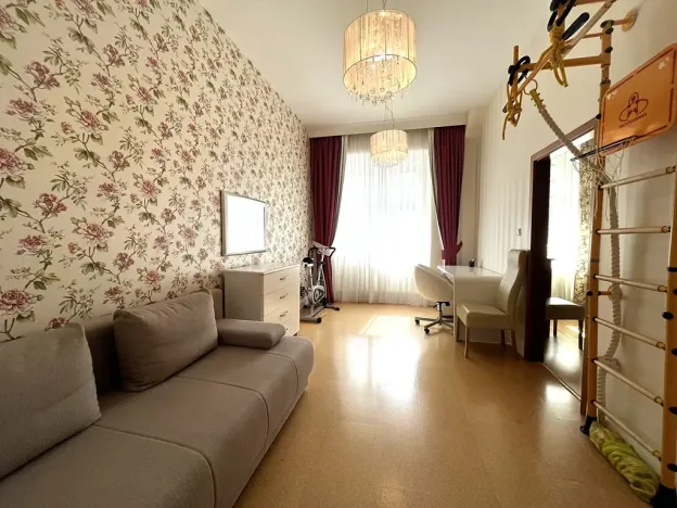 Pronájem bytu 3+kk, Praha - Bubeneč, Puškinovo náměstí, 98 m2