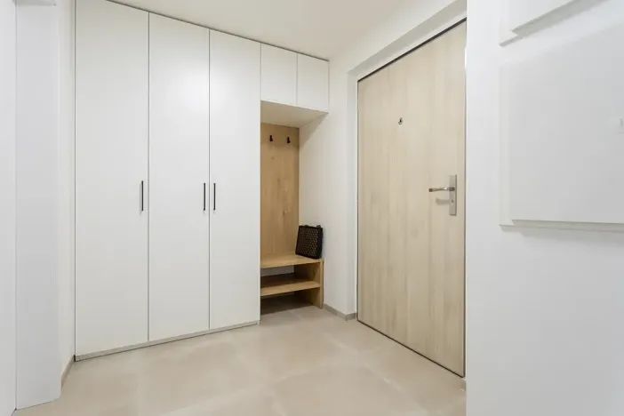 Pronájem bytu 2+kk, Praha - Hloubětín, Sobí, 54 m2