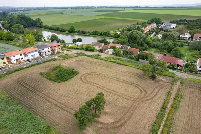 Prodej pozemku pro bydlení, Syrovice, 693 m2