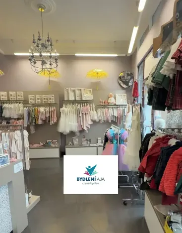 Prodej obchodního prostoru, Karlovy Vary, Zámecký vrch, 49 m2