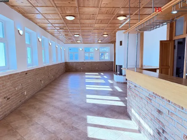 Pronájem restaurace, Mirošovice, Hlavní, 187 m2