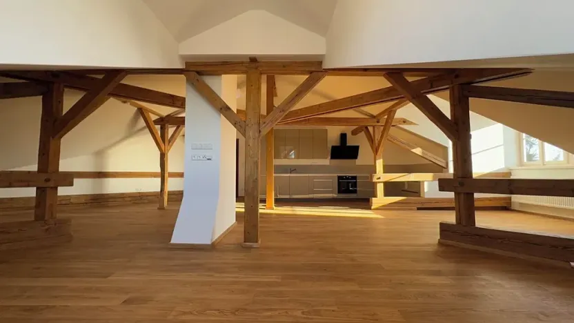 Pronájem bytu 3+kk, Praha - Libeň, Zvonařovská, 175 m2