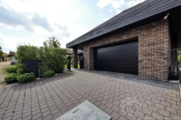 Prodej rodinného domu, Babice, Lomená, 293 m2