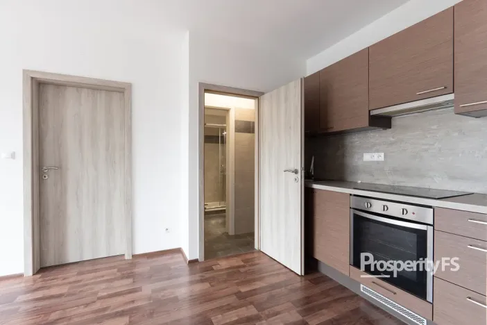 Pronájem bytu 2+kk, Brno - Dolní Heršpice, Vomáčkova, 37 m2