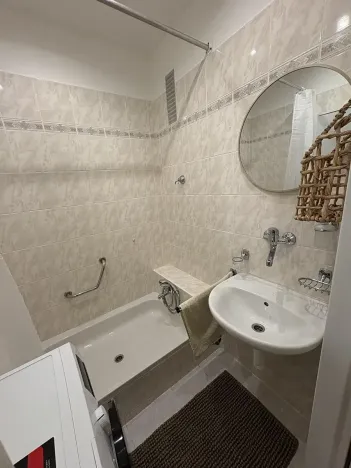 Pronájem bytu 1+1, Brumov-Bylnice, Am. Kutinové, 38 m2