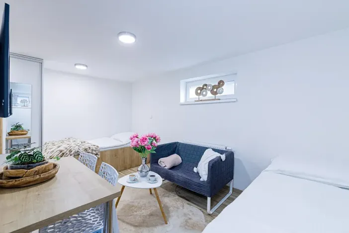 Pronájem bytu 1+kk, Zlín, Vejvanovská, 20 m2