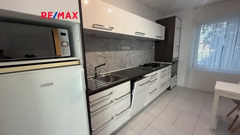 Pronájem bytu 1+1, Břeclav, náměstí Petra Bezruče, 40 m2