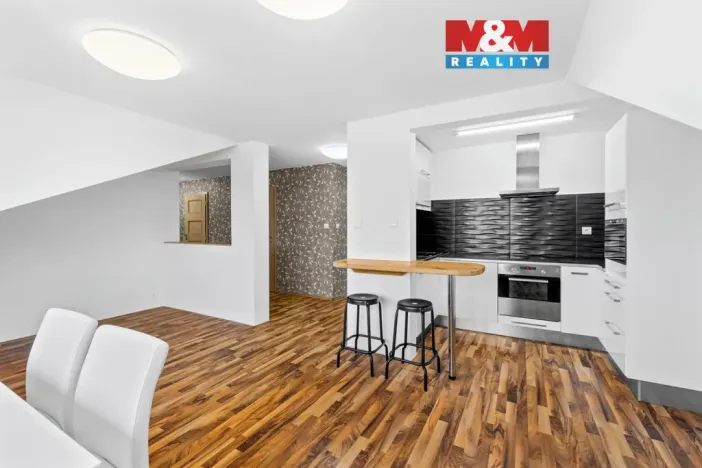 Pronájem bytu 2+kk, Praha - Bohnice, Bohnická, 84 m2