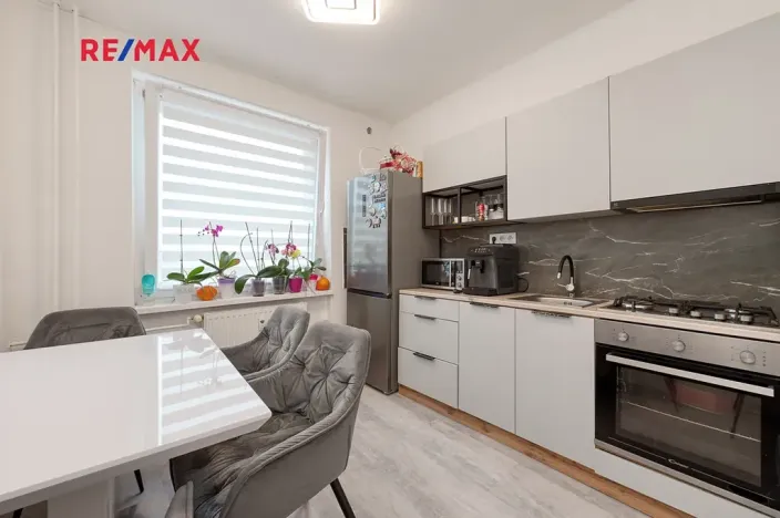 Prodej bytu 3+1, Praha - Letňany, Rýmařovská, 77 m2