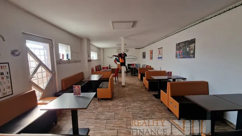 Pronájem skladu, Plzeň, 1074 m2