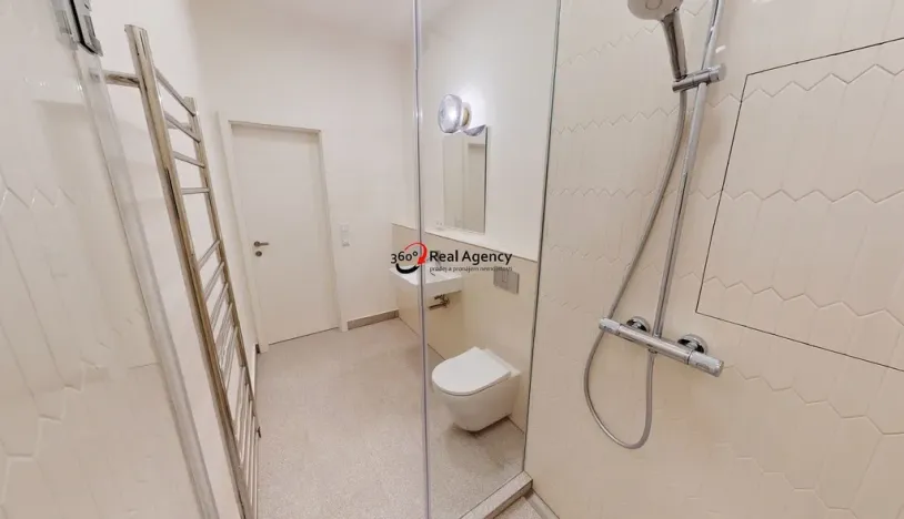 Pronájem bytu 2+kk, Praha - Nusle, Jaromírova, 52 m2