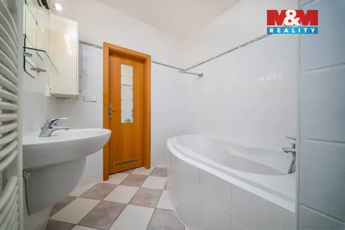 Prodej bytu 1+kk, Praha, Nad Okrouhlíkem, 46 m2