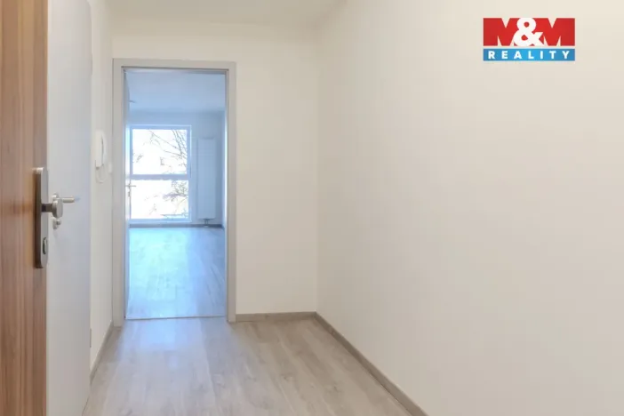 Prodej bytu 1+kk, Zlín, Nad Stráněmi, 34 m2