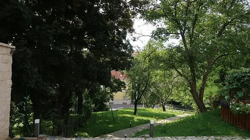 Pronájem bytu 4+kk, Praha - Smíchov, Plzeňská, 107 m2