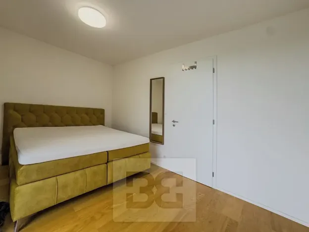 Pronájem bytu 2+kk, Praha - Kbely, Plzákova, 52 m2