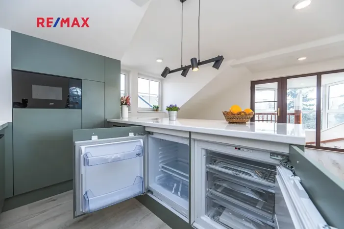 Pronájem bytu 2+kk, Dobříč, 80 m2