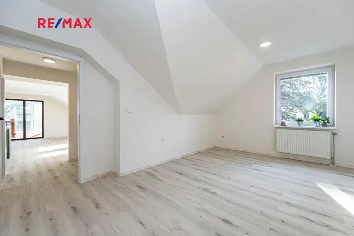 Pronájem bytu 2+kk, Dobříč, 80 m2