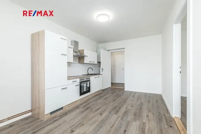 Prodej bytu 1+1, Čistá, nám. Václavské, 43 m2