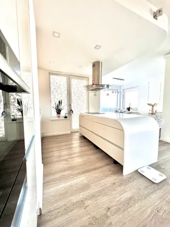 Pronájem bytu 4+kk, Praha - Strašnice, Zvěřinova, 117 m2