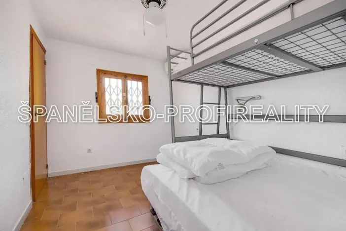 Prodej vícegeneračního domu, Alicante, Španělsko, 78 m2