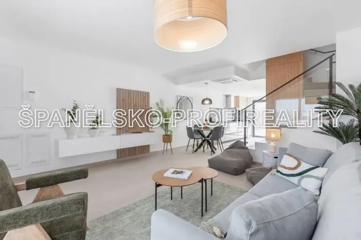 Prodej rodinného domu, Alicante, Španělsko, 207 m2